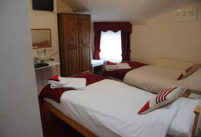 بنسيون Robyn's Guest House