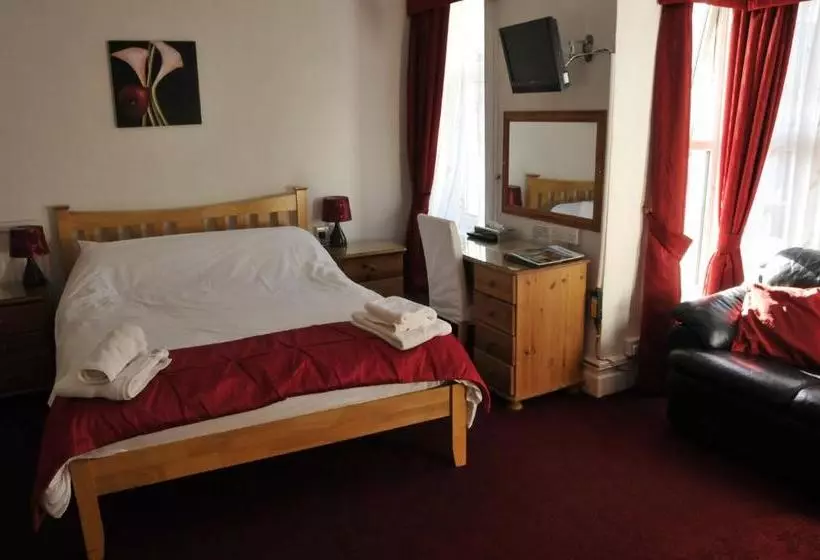 פנסיון Robyn's Guest House