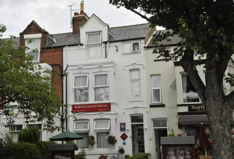 פנסיון Robyn's Guest House