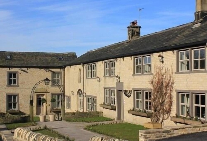 بنسيون The Fleece Inn