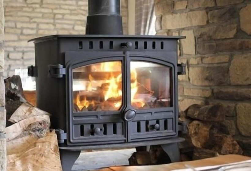 بنسيون The Fleece Inn