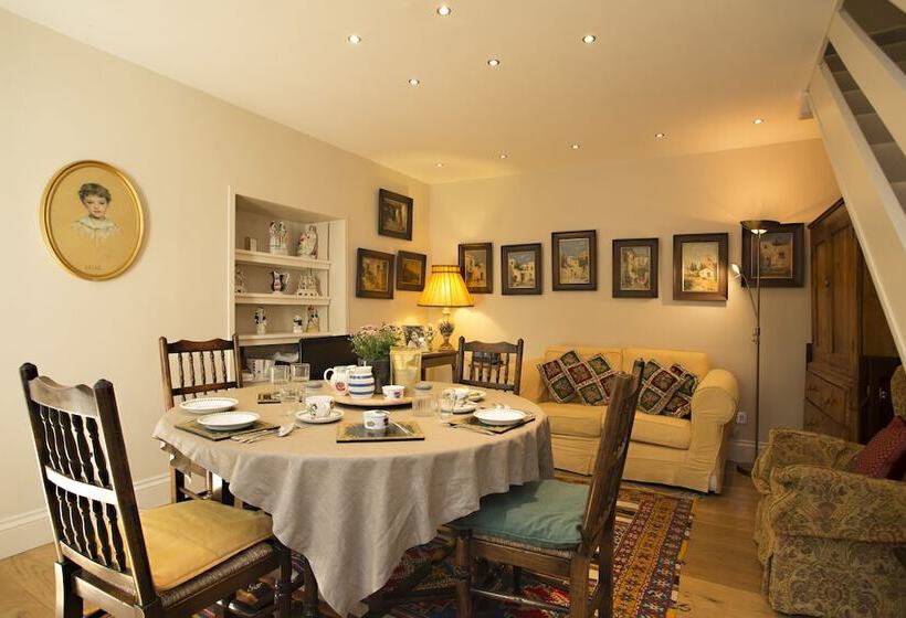 פנסיון Turks Hall