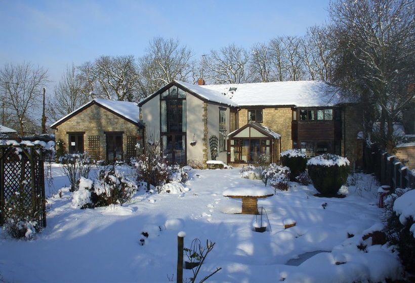 Silverstone Bed And Breakfast