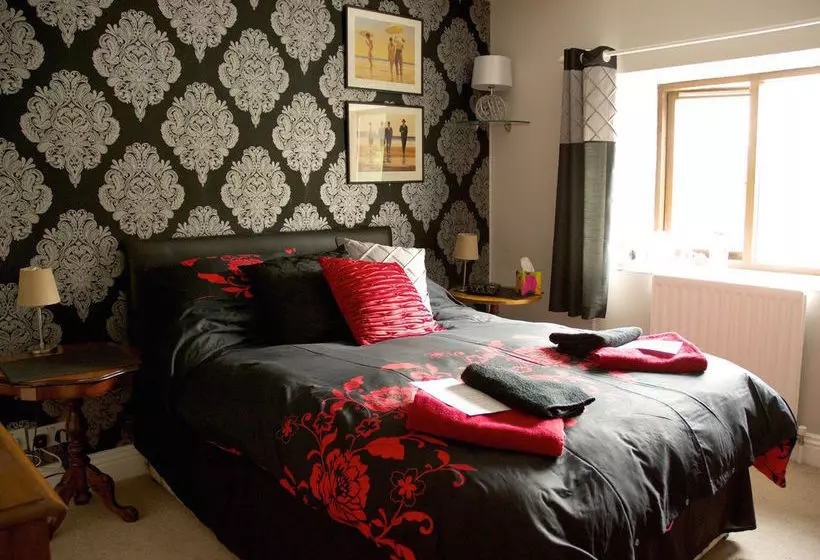 Silverstone Bed And Breakfast