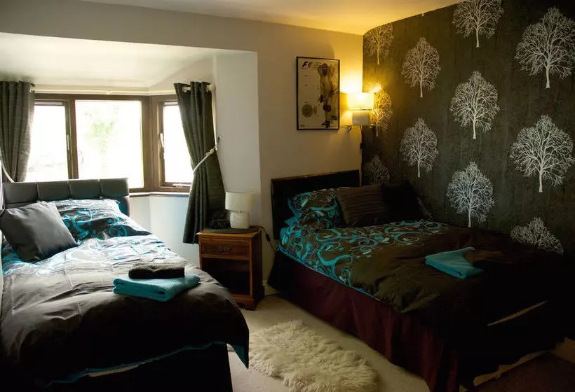 Silverstone Bed And Breakfast