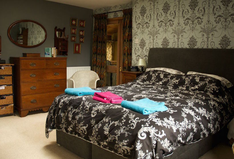 Silverstone Bed And Breakfast