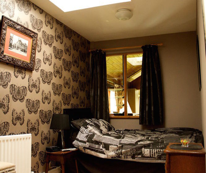 Silverstone Bed And Breakfast