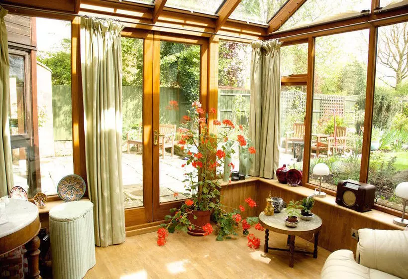 Silverstone Bed And Breakfast