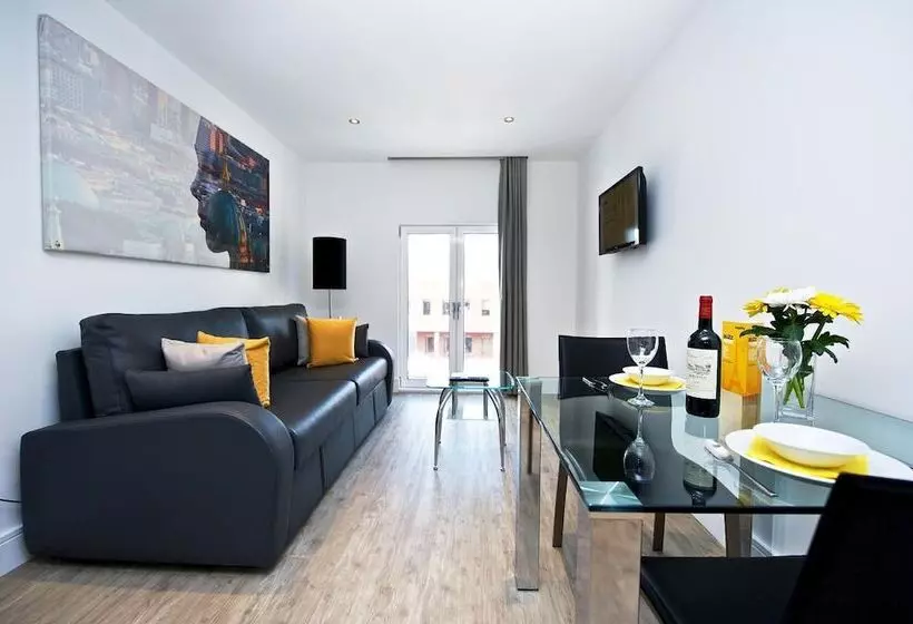 Staycity Aparthotels, London, Deptford Bridge