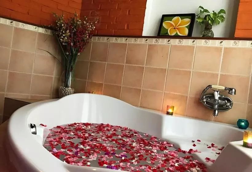 Tauch Terminal Resort Tulamben & Spa