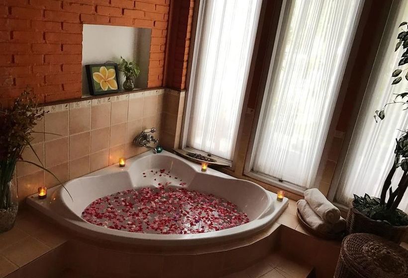 Tauch Terminal Resort Tulamben & Spa