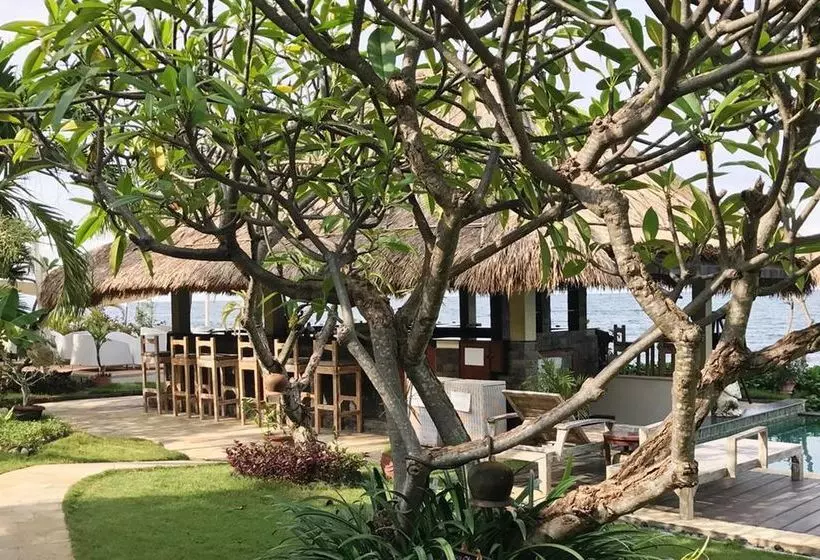 Tauch Terminal Resort Tulamben & Spa