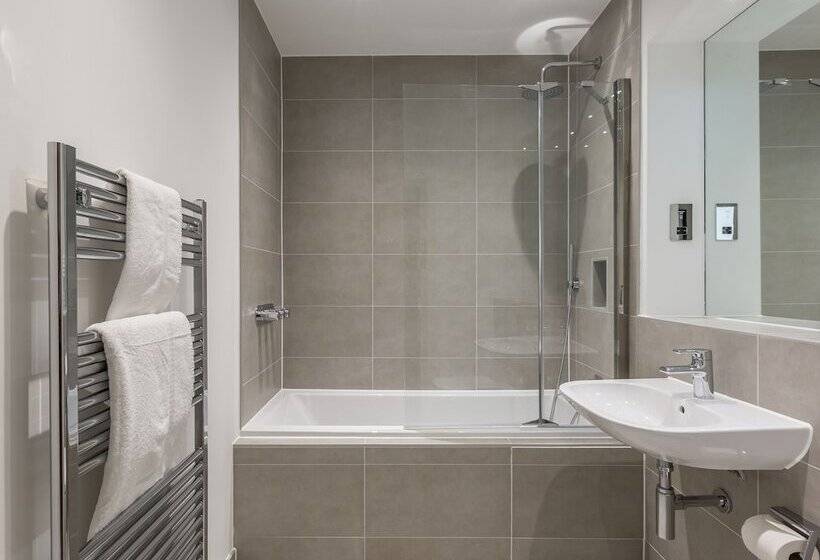 The Heights At Athena Court