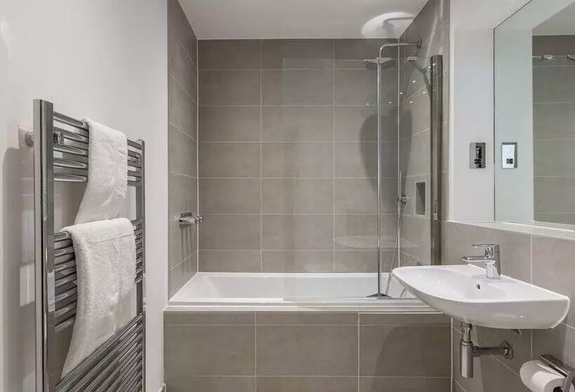 The Heights At Athena Court