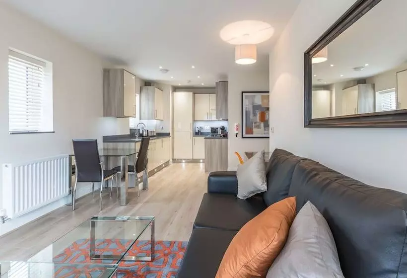 The Heights At Athena Court