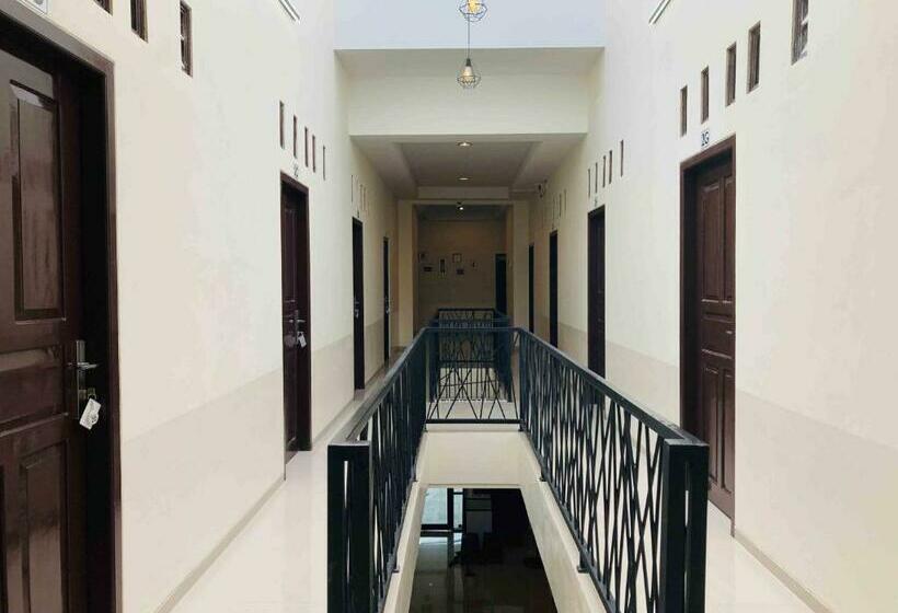 בית מלון כפרי Hartono Inn Seturan Mitra Reddoorz