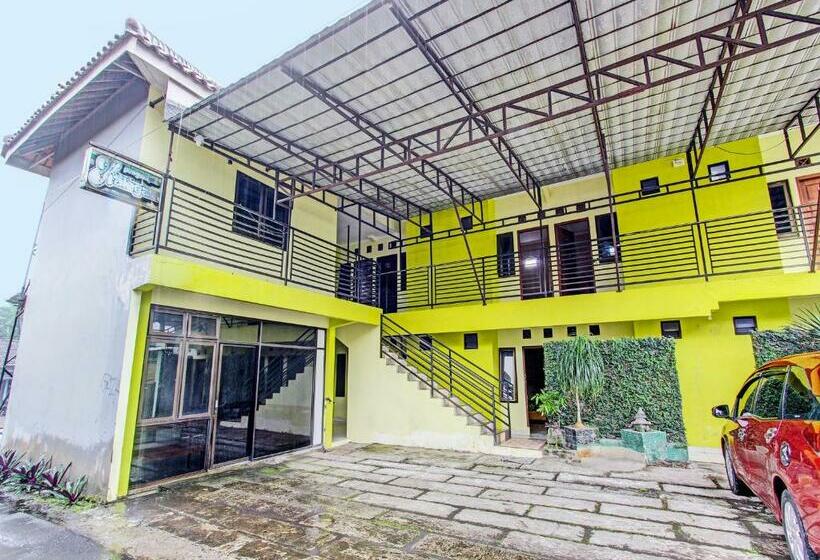 בית מלון כפרי Oyo 92198 Kalegan 2 Guesthouse