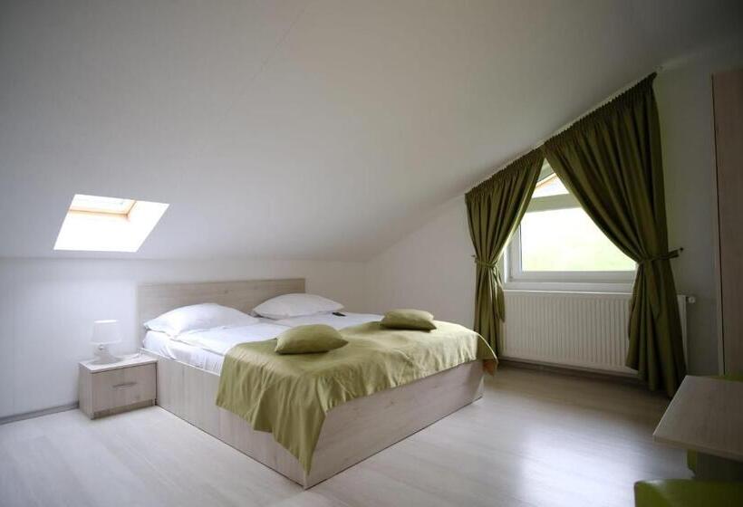 Pensiunea Padurea Verde