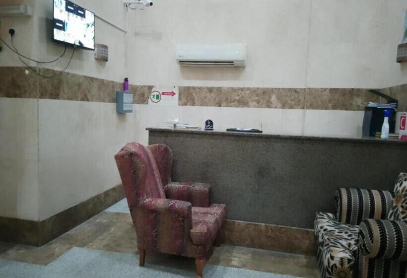 Отель الراوي العزيزية