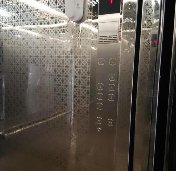 Отель الراوي العزيزية