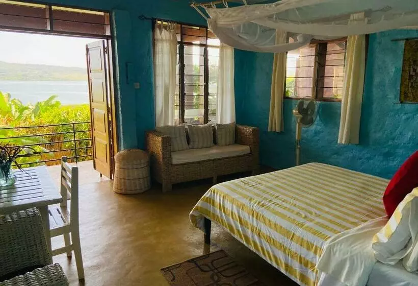 پانسیون Home On The Nile Ernest Hemingway Suite