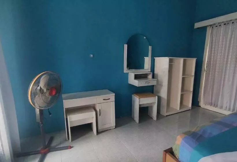 تختخواب و صبحانه Sister Bungalow 2