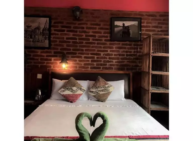 تختخواب و صبحانه New Shiva Guest House