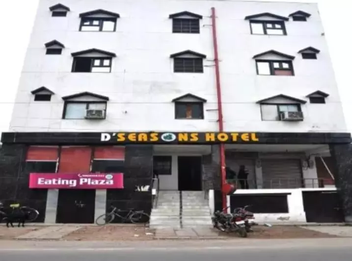 D’ Seasons Hotels & Restaurant By Wb Inn