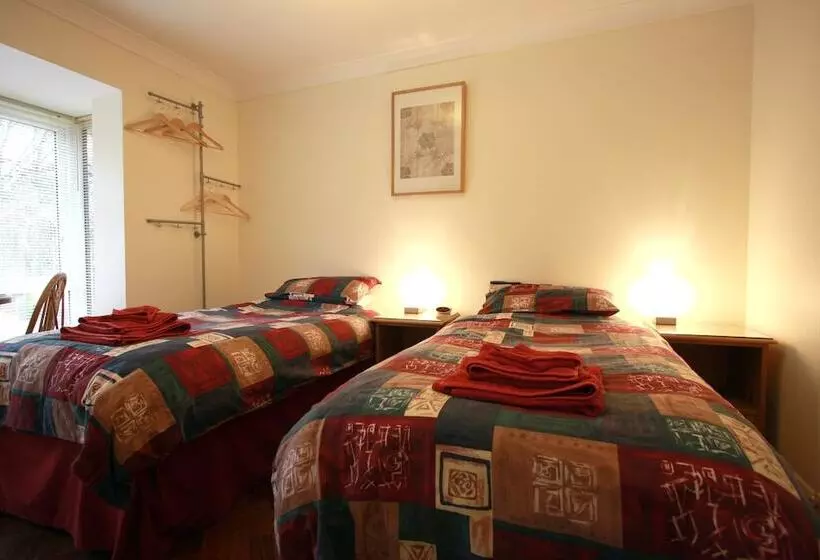 Abacus Bed And Breakfast, Blackwater, Hampshire