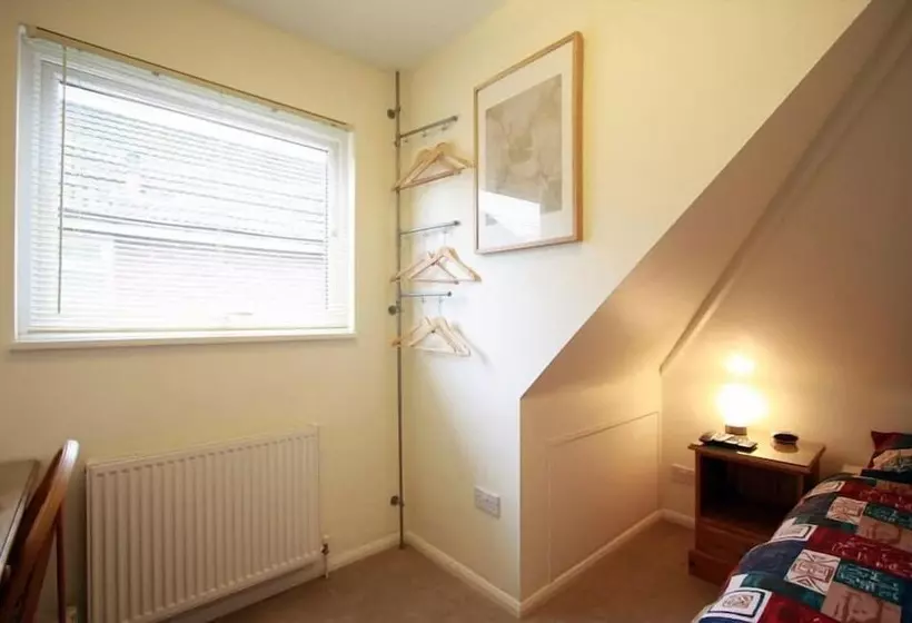 Abacus Bed And Breakfast, Blackwater, Hampshire