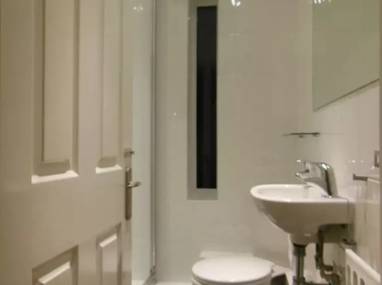 Abacus Bed And Breakfast, Blackwater, Hampshire