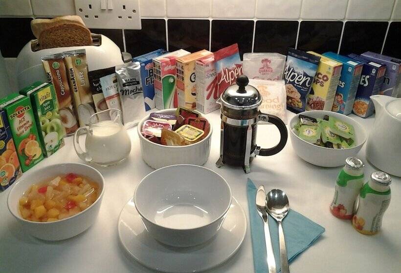 Abacus Bed And Breakfast, Blackwater, Hampshire