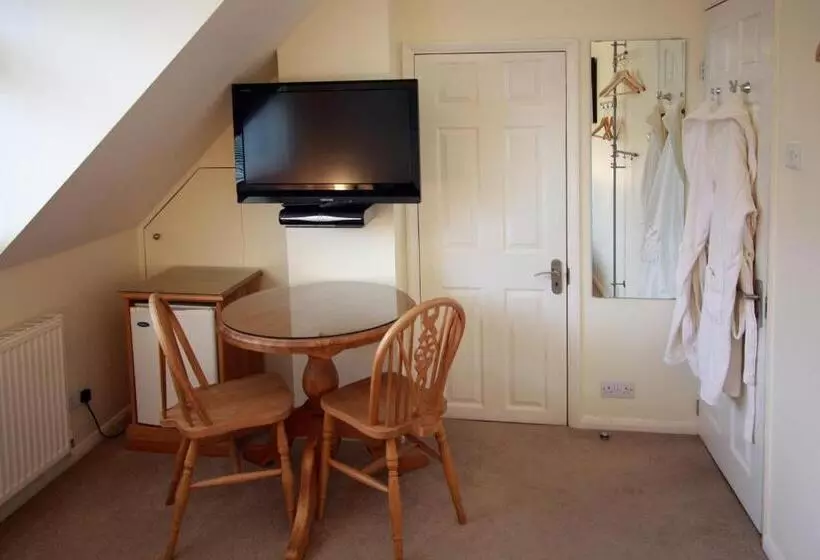 Abacus Bed And Breakfast, Blackwater, Hampshire