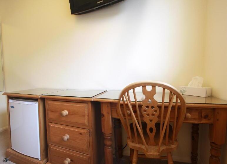 Abacus Bed And Breakfast, Blackwater, Hampshire