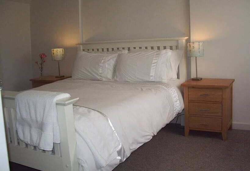 ベッドアンドブレックファースト The Thirsty Scholar