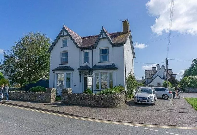 住宿加早餐 The Wylfa