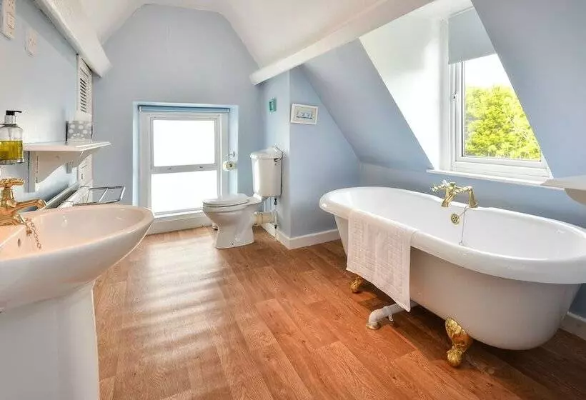 住宿加早餐 The Wylfa