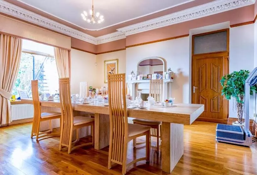 تختخواب و صبحانه Thornbank House