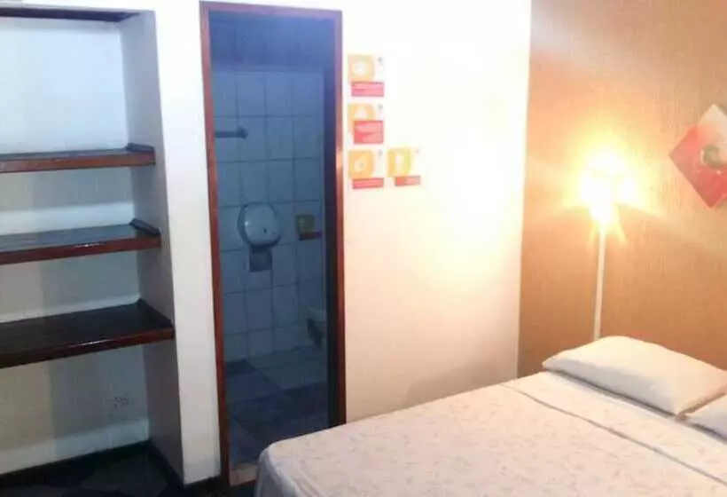 هتل Beach House Ilha Grande   Hostel