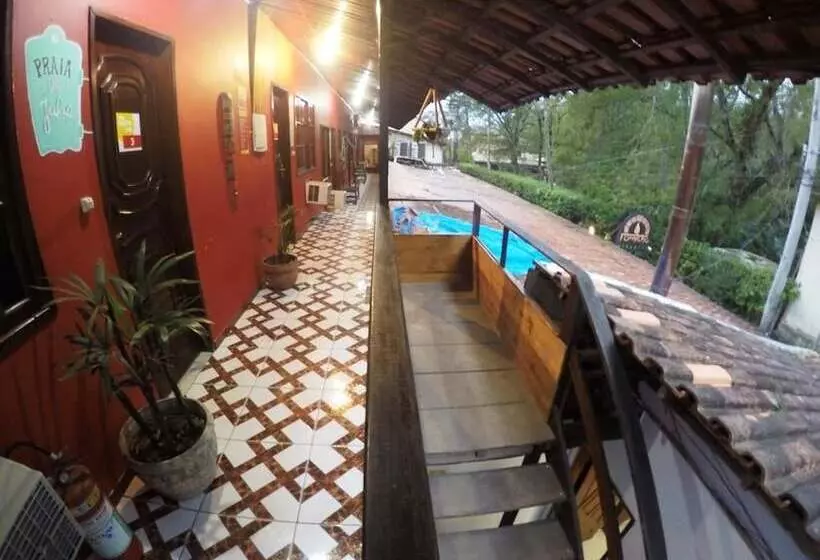 هتل Beach House Ilha Grande   Hostel