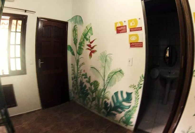 هتل Beach House Ilha Grande   Hostel