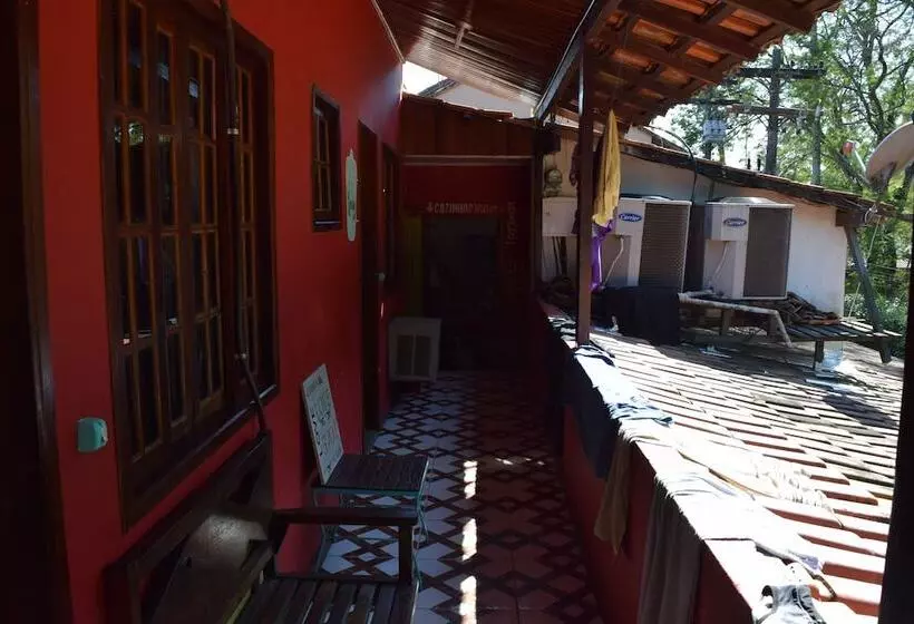 هتل Beach House Ilha Grande   Hostel