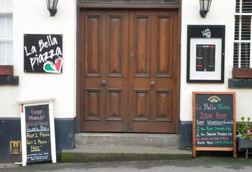 בית מלון כפרי Dixie Arms