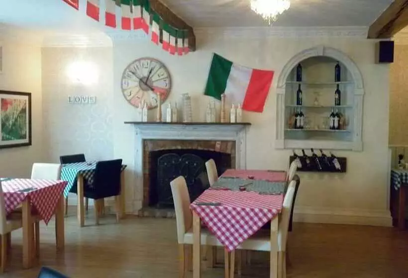 בית מלון כפרי Dixie Arms