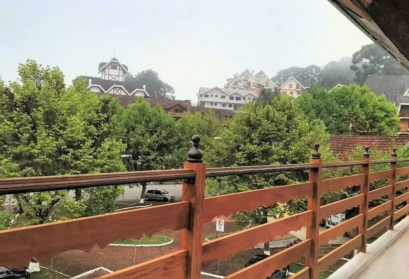 هتل Euro Suite Campos Do Jordão By Nacional Inn