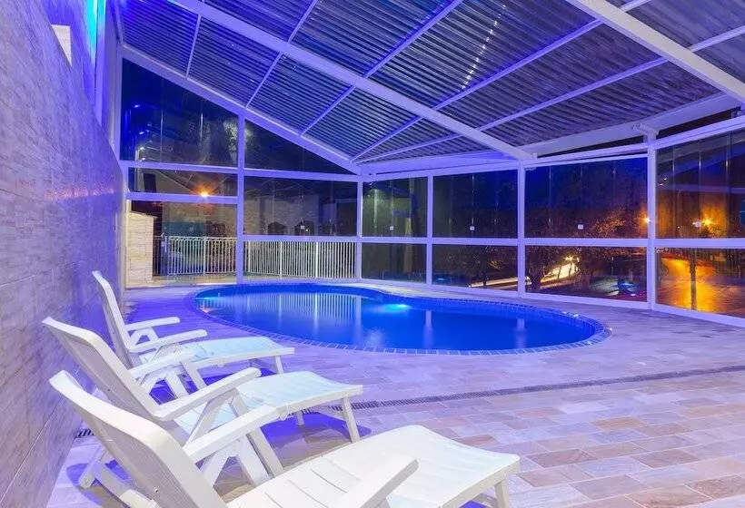 هتل Euro Suite Campos Do Jordão By Nacional Inn