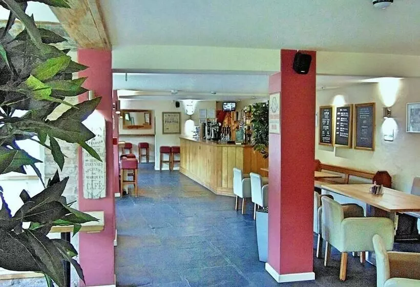 Hotel Half Moon Jackfield