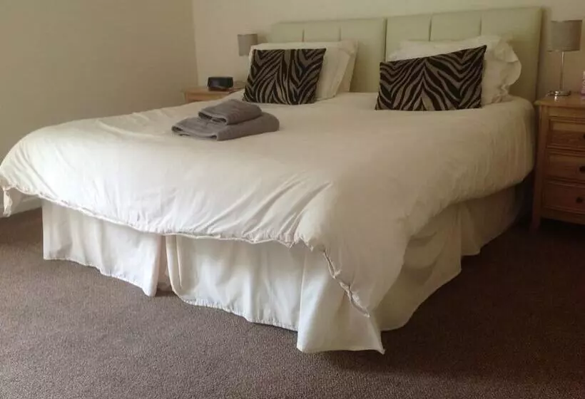 Hotel Half Moon Jackfield