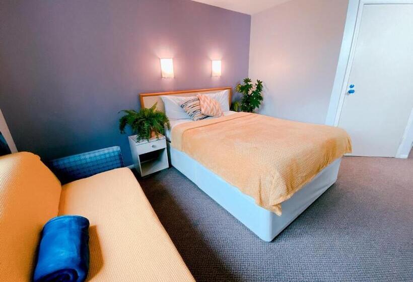 فندق Redwings Lodge Baldock