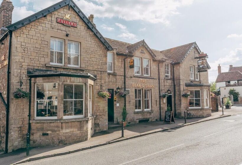 호텔 The Bear & Swan
